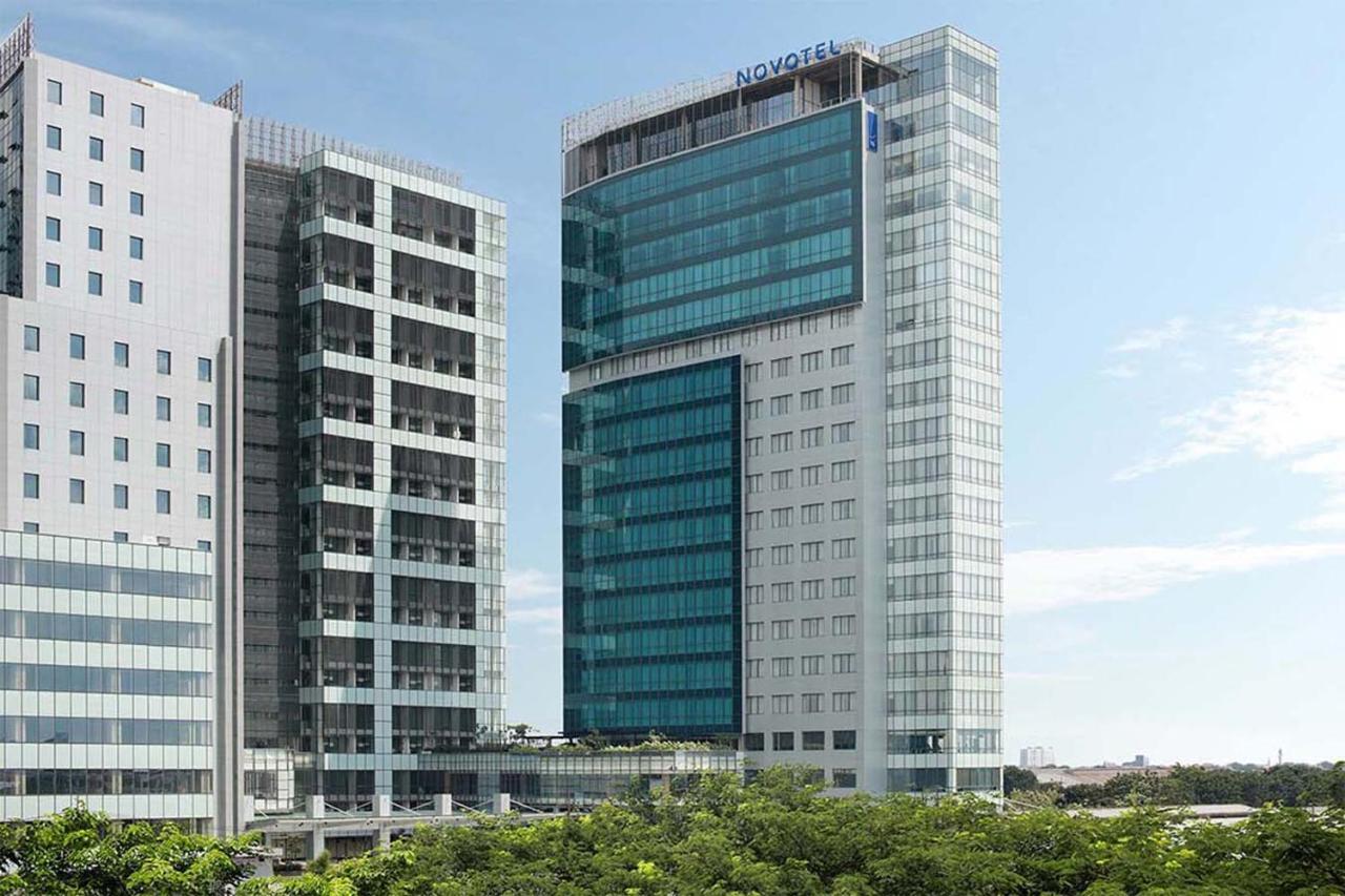 Skysuites Residence スラバヤ エクステリア 写真