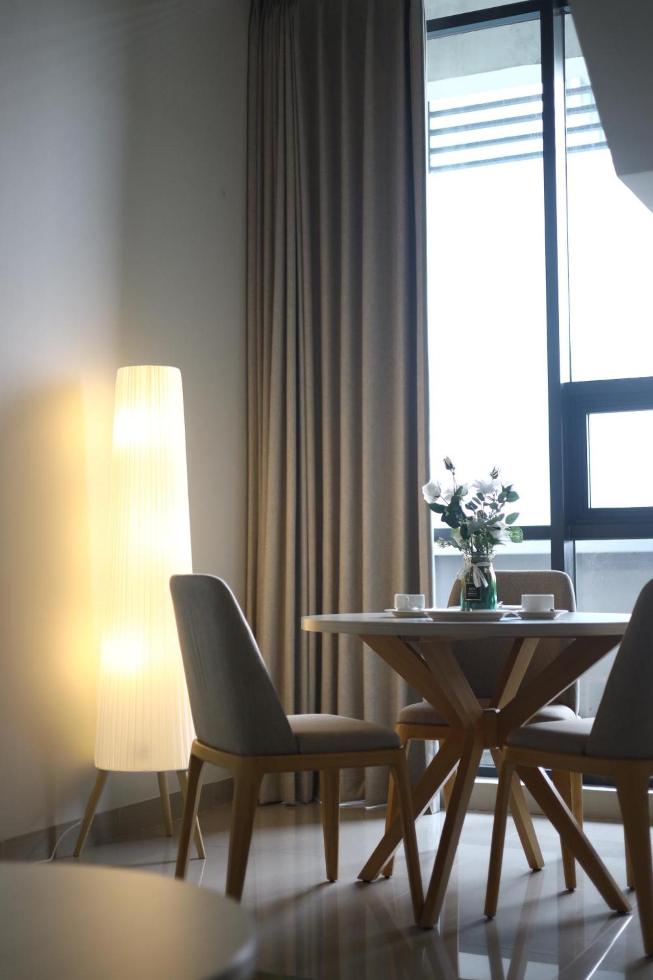 Skysuites Residence スラバヤ エクステリア 写真