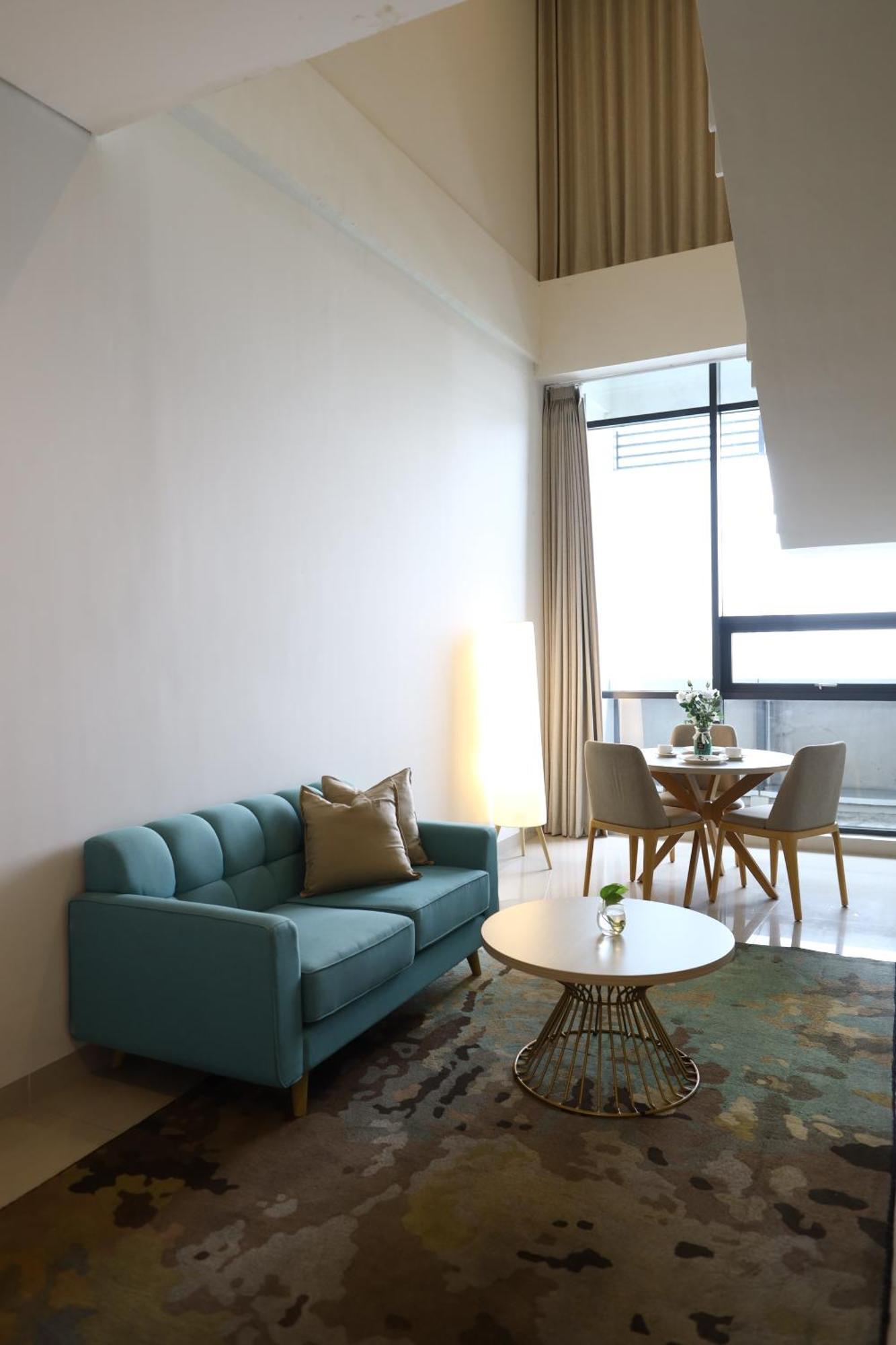 Skysuites Residence スラバヤ エクステリア 写真